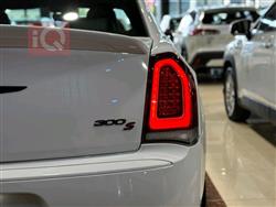 كرايسلر 300
